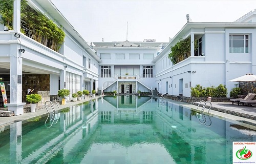 View hồ bơi Anna Spa quận 7